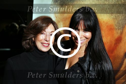 Amsterdam 14 januari 2015
Premiere Greencard warriors van Miriam Kruishoop in het eye theater. Miriam met moeder