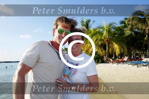 Curacao 31 december 2014
Nick Nielsen heeft met kerst zijn vriendin Joyce ten huwelijk gevraagd in Nederland en is daarna met haar op vakantie gegaan naar Curacao