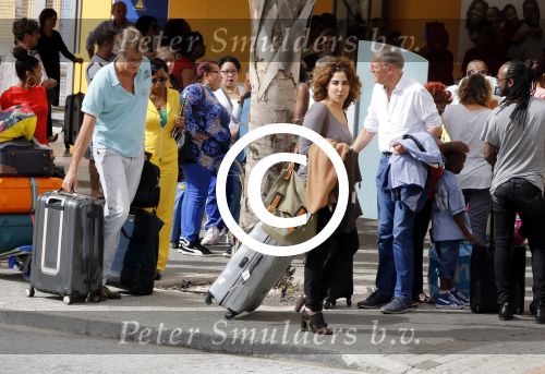 Curacao 1 januari 2015
Jeroen Pauw arriveert met zijn vriendin Nimet Groeneweg op  vliegveld Hato om hier samen met haar een vakantie te vieren.