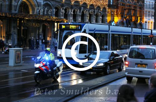 Amsterdam 13 januari 2015
Nieuwjaarsreceptie Koning Willem Alexander en Koningin Maxima in het paleis op de dam.
Pieter v Vollenhoven in zijn volkswagen Phaeton