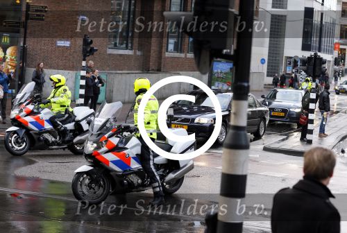 Amsterdam 13 januari 2015
Nieuwjaarsreceptie Koning Willem Alexander en Koningin Maxima in het paleis op de dam.
Prinses Beatrix in haar verlengde Volvo