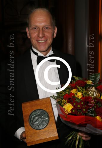 Amsterdam 16 december 2014
Sportman van het jaar verkiezing in de RAI.
Rintje Ritsma met zijn Fanny Blankers-Koen prijs