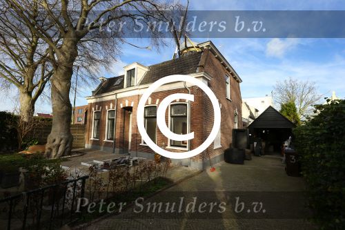 Alphen a/d Rijn 23 December 2014
Thomas Berge met zijn partner Myrthe in hun nieuwe huis