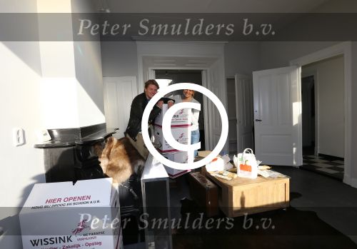 Alphen a/d Rijn 23 December 2014
Thomas Berge met zijn partner Myrthe in hun nieuwe huis