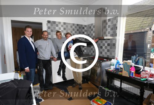 Alphen a/d Rijn 23 December 2014
Thomas Berge met zijn partner Myrthe in hun nieuwe huis