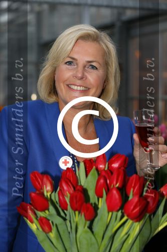 Lisse 15 januari 2015
Irene Moors doopt de rode kruis tulp.