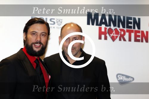 Amsterdam 14 december 2015
Premiere manneharten 2 in het nieuwe de la mar theater met als cast,
Barry Atsma Daan Schuurmans Jeroen Spitzenberger Fabian JansenMingus Dagelet Katja Herbers Hadewych Minis Jelka v Houten Liliana de Vries Maartje v d Wetering Barbara Sloesen Bo Maerten en Annick Boer. Alain de Levita en Kaja Wolffers