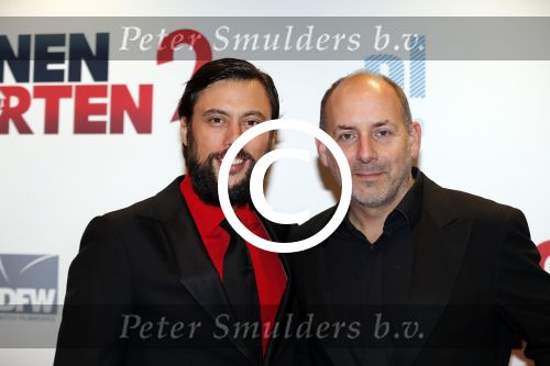 Amsterdam 14 december 2015
Premiere manneharten 2 in het nieuwe de la mar theater met als cast,
Barry Atsma Daan Schuurmans Jeroen Spitzenberger Fabian JansenMingus Dagelet Katja Herbers Hadewych Minis Jelka v Houten Liliana de Vries Maartje v d Wetering Barbara Sloesen Bo Maerten en Annick Boer. Alain de Levita en Kaja Wolffers