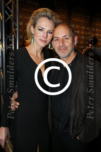 Amsterdam 15 december 2015
Premiere Star wars in het amsterdam theater.
Alain de Levita met vrouw