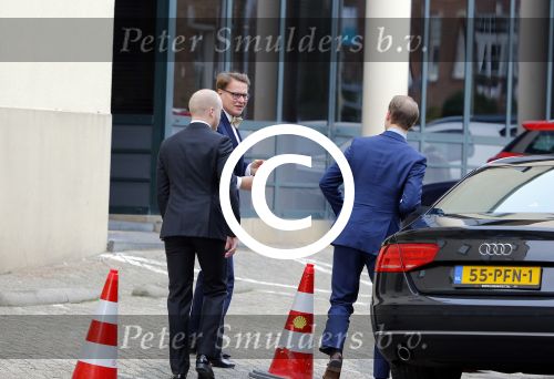 A4 en Scheveningen 13 december 2015
Albert Verlinde en Onno Hoes rijden met 1 auto naar de premiere van Beauty & the beast in het circustheater