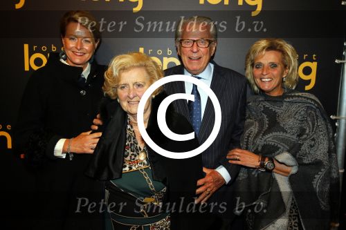 Gouda 7 december 2015
Premiere Robert Long in de schouwburg van Gouda.
ouders en zussen Albert Verlinde
