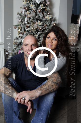 Apeldoorn 1 december 2015
Andy en Melisa v d Meyde met hun kinderen thuis voor de kerstboom