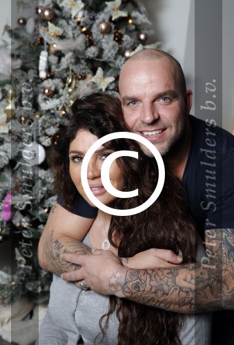Apeldoorn 1 december 2015
Andy en Melisa v d Meyde met hun kinderen thuis voor de kerstboom