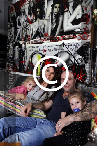 Apeldoorn 1 december 2015
Andy en Melisa v d Meyde met hun kinderen thuis voor de kerstboom
