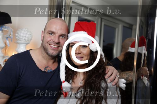 Apeldoorn 1 december 2015
Andy en Melisa v d Meyde met hun kinderen thuis voor de kerstboom