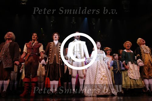 Scheveningen 13 december 2015
Premiere beauty and the beast met castleden oa Anouk Maas Freek Bartels Edwin Jonker Tony Neef Hugo Haenen en Loeki Knol.
Premiere vond plaats in het circustheater. Albert Verlinde is producent