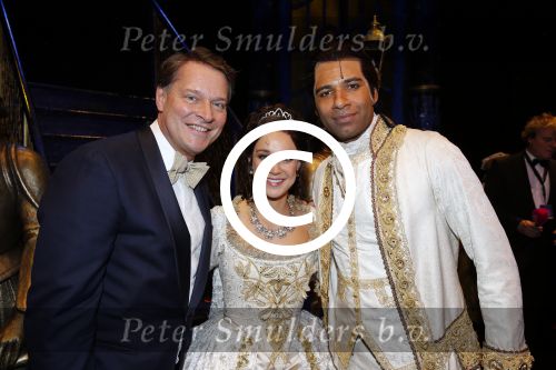 Scheveningen 13 december 2015
Premiere beauty and the beast met castleden oa Anouk Maas Freek Bartels Edwin Jonker Tony Neef Hugo Haenen en Loeki Knol.
Premiere vond plaats in het circustheater. Albert Verlinde is producent
