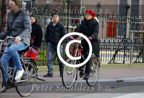 Amsterdam 8 januari 2016
Anouk v Nes op de fiets in Amsterdam
