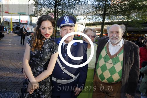 Amsterdam 9 decmber 2015
Premiere Mega Mindy met oa Jim Bakkum en Frou Souffriau in pathe arena.
Anton Cogeb Liliana de Vries Nicky Langley en Fred v Kuijk