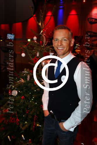 Hilversum 7 december 2015
Event Sky radio met kerstboom. De olgende bn ers doe mee.
 Xander de BuisonjÃ© & Sharon Doorson (dance4life), Barry Atsma (Diabetes Fonds) & Do (Stichting DON), Mari van de Ven & Dyanne Beekman (Hartstichting), Beau Schneider & Ruud Feltkamp (KWF Kankerbestrijding), Roel van Velzen & Roos MoggrÃ© (MasterPeace), Anouk Smulders & ManuÃ«la Kemp (Ruby and Rose), Ellen ten Damme & Henk Schiffmacher (Stichting Vluchteling), Bartho Braat & Lone van Roosendaal (Trombosestichting) en Danny de Munk & Vivian Reijs (Voedselbanken Nederland).
Vakjury
De vakjury bestaat dit jaar uit voorzitter Nance Coolen (presentatrice en winnares van CTFC 2014), Fred van Leer (kledingstylist en presentator) en Pascal Koeleman (ondernemer en jurylid van SBS 6\' Hollands Beste Bloemstylis