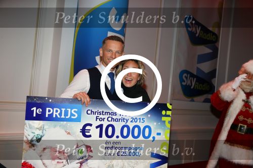 Hilversum 7 december 2015
Event Sky radio met kerstboom. De olgende bn ers doe mee.
 Xander de BuisonjÃ© & Sharon Doorson (dance4life), Barry Atsma (Diabetes Fonds) & Do (Stichting DON), Mari van de Ven & Dyanne Beekman (Hartstichting), Beau Schneider & Ruud Feltkamp (KWF Kankerbestrijding), Roel van Velzen & Roos MoggrÃ© (MasterPeace), Anouk Smulders & ManuÃ«la Kemp (Ruby and Rose), Ellen ten Damme & Henk Schiffmacher (Stichting Vluchteling), Bartho Braat & Lone van Roosendaal (Trombosestichting) en Danny de Munk & Vivian Reijs (Voedselbanken Nederland).
Vakjury
De vakjury bestaat dit jaar uit voorzitter Nance Coolen (presentatrice en winnares van CTFC 2014), Fred van Leer (kledingstylist en presentator) en Pascal Koeleman (ondernemer en jurylid van SBS 6\' Hollands Beste Bloemstylis