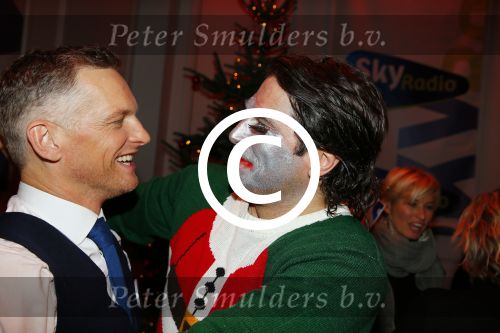 Hilversum 7 december 2015
Event Sky radio met kerstboom. De olgende bn ers doe mee.
 Xander de BuisonjÃ© & Sharon Doorson (dance4life), Barry Atsma (Diabetes Fonds) & Do (Stichting DON), Mari van de Ven & Dyanne Beekman (Hartstichting), Beau Schneider & Ruud Feltkamp (KWF Kankerbestrijding), Roel van Velzen & Roos MoggrÃ© (MasterPeace), Anouk Smulders & ManuÃ«la Kemp (Ruby and Rose), Ellen ten Damme & Henk Schiffmacher (Stichting Vluchteling), Bartho Braat & Lone van Roosendaal (Trombosestichting) en Danny de Munk & Vivian Reijs (Voedselbanken Nederland).
Vakjury
De vakjury bestaat dit jaar uit voorzitter Nance Coolen (presentatrice en winnares van CTFC 2014), Fred van Leer (kledingstylist en presentator) en Pascal Koeleman (ondernemer en jurylid van SBS 6\' Hollands Beste Bloemstylis
