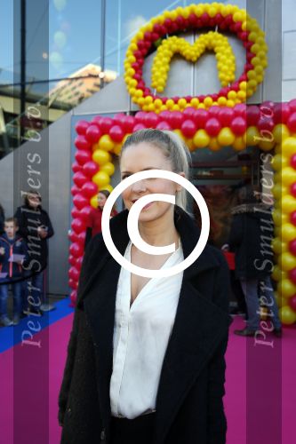 Amsterdam 9 decmber 2015
Premiere Mega Mindy met oa Jim Bakkum en Frou Souffriau in pathe arena.
Jim met Bettina Berger en hun zoon.