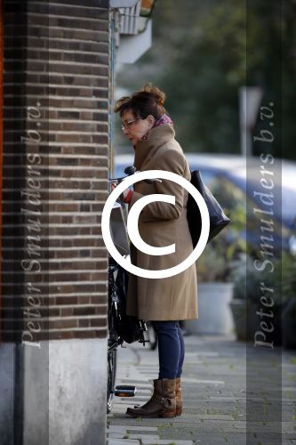 Amsterdam 4 december 2015
Carolien v d Bewrg op de fiets in Amsterdam
