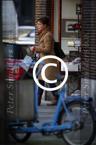 Amsterdam 4 december 2015
Carolien v d Bewrg op de fiets in Amsterdam