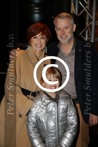 Amsterdam 15 december 2015
Premiere Star wars in het amsterdam theater.
Chazia Mourali met man en dochter