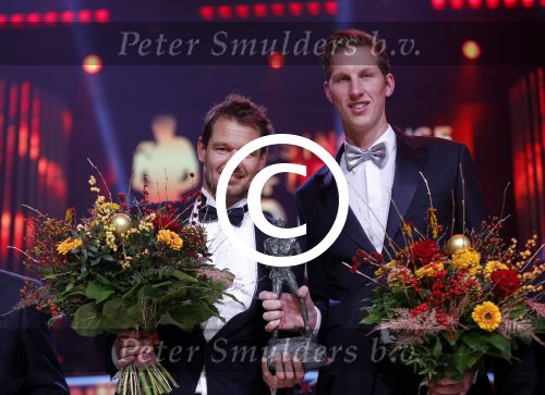 Amsterdam 15 december 2015
Sportgala/ sportverkiezing sportman en sportvrouw van het jaar in de Rai. Reinder Nummerdor met collega Christiaan Varenhorst