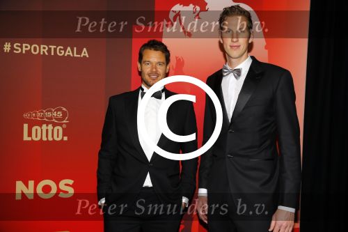 Amsterdam 15 december 2015
Sportgala/ sportverkiezing sportman en sportvrouw van het jaar in de Rai. Reinder Nummerdor met collega Christiaan Varenhorst