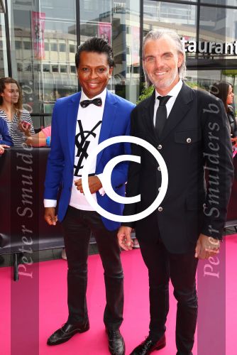 Tilburg, 13 September 2015
Premiere Grease
Christian Houkes