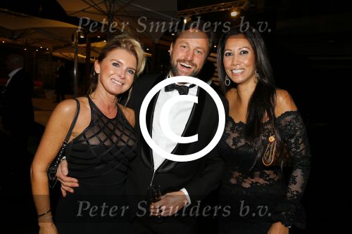 Amsterdam 10 december 2015
Openingsavond VIP van de luxury fair in de RAI.
Willeke Hendriks met man en Cindy Remeeus