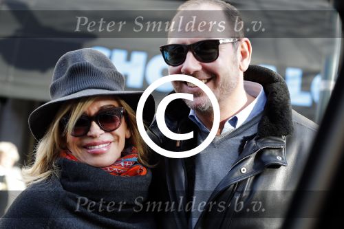 Amsterdam 28 november 2015 
Connie Breukhoven met vriend Eugene v Dun op de cornelis schuytstraat