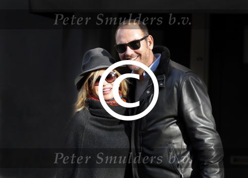 Amsterdam 28 november 2015 
Connie Breukhoven met vriend Eugene v Dun op de cornelis schuytstraat