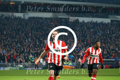 Eindhoven, 8 December 2015
laatste poulewedstrijd PSV-CSKA Moskou, eidnsatnd 2-1
PSV door naar de 1/8 finale
Davy Propper scoort de winnende treffer