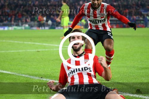 Eindhoven, 8 December 2015
laatste poulewedstrijd PSV-CSKA Moskou, eidnsatnd 2-1
PSV door naar de 1/8 finale
Davy Propper scoort de winnende treffer