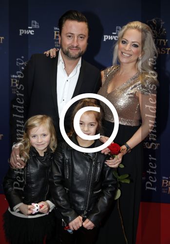 Scheveningen 13 december 2015
Premiere Beauty & the beast in het circustheater.
Dennis Weening met vrouw en dochters