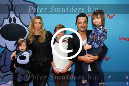 Amsterdam 17 januari 2016
Premiere Woezel en Pip in Tuschinski. Dinand en Lucy Woesthoff met hun kinderen