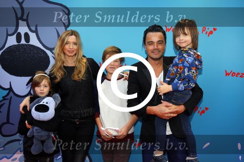 Amsterdam 17 januari 2016
Premiere Woezel en Pip in Tuschinski. Dinand en Lucy Woesthoff met hun kinderen