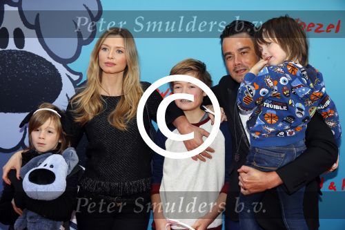 Amsterdam 17 januari 2016
Premiere Woezel en Pip in Tuschinski. Dinand en Lucy Woesthoff met hun kinderen