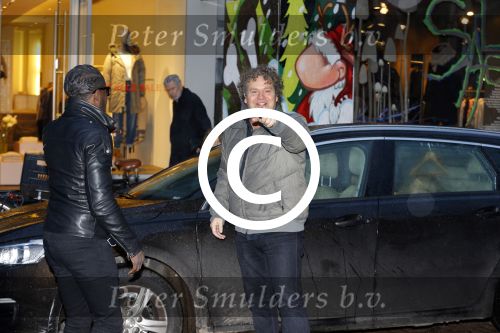 Amsterdam 4 januari 2016
Regilio Tuur ontmoet Ruud Gullit en Dirk Zeelenberg op de cornelis schuytstraat.