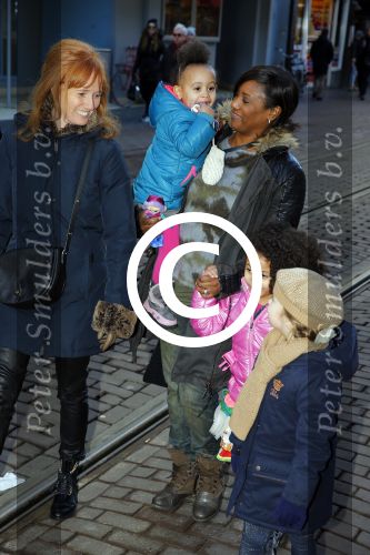 Amsterdam 17 januari 2016
Premiere Woezel en Pip in Tuschinski. Edsilia Rombley met dochters