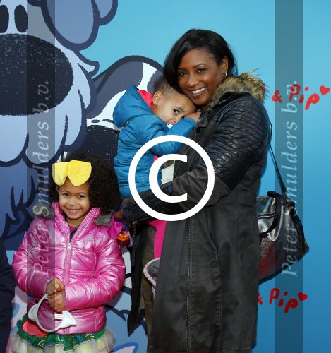Amsterdam 17 januari 2016
Premiere Woezel en Pip in Tuschinski. Edsilia Rombley met dochters