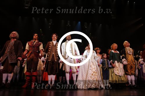 Scheveningen 13 december 2015
Premiere beauty and the beast met castleden oa Anouk Maas Freek Bartels Edwin Jonker Tony Neef Hugo Haenen en Loeki Knol.
Premiere vond plaats in het circustheater. Albert Verlinde is producent