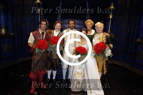 Scheveningen 13 december 2015
Premiere beauty and the beast met castleden oa Anouk Maas Freek Bartels Edwin Jonker Tony Neef Hugo Haenen en Loeki Knol.
Premiere vond plaats in het circustheater. Albert Verlinde is producent