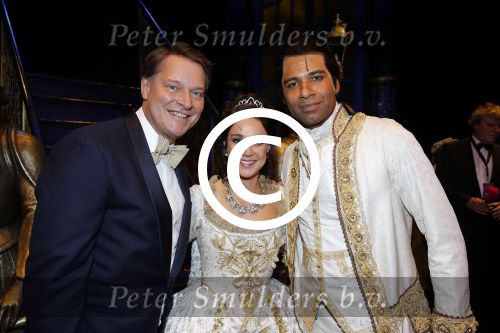 Scheveningen 13 december 2015
Premiere beauty and the beast met castleden oa Anouk Maas Freek Bartels Edwin Jonker Tony Neef Hugo Haenen en Loeki Knol.
Premiere vond plaats in het circustheater. Albert Verlinde is producent