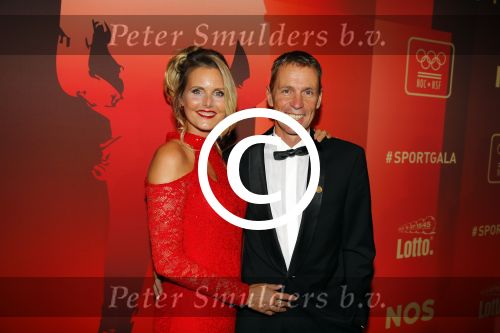 Amsterdam 15 december 2015
Sportgala/ sportverkiezing sportman en sportvrouw van het jaar in de Rai. Erik Dekker met zijn vrouw