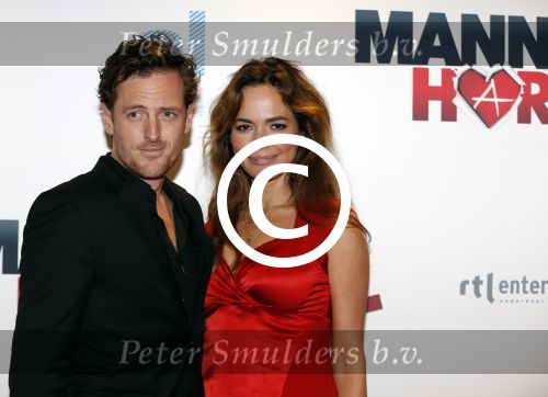 Amsterdam 14 december 2015
Premiere manneharten 2 in het nieuwe de la mar theater met als cast,
Barry Atsma Daan Schuurmans Jeroen Spitzenberger Fabian JansenMingus Dagelet Katja Herbers Hadewych Minis Jelka v Houten Liliana de Vries Maartje v d Wetering Barbara Sloesen Bo Maerten en Annick Boer. Evelyne Struik met vriend